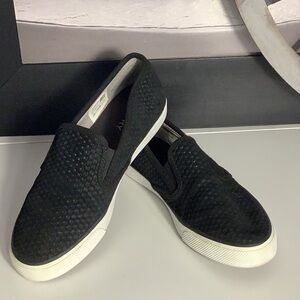 Sperry Top Siders Seaside Gray Embossed Fabric Slip On Flat Sneakers Sz 8M